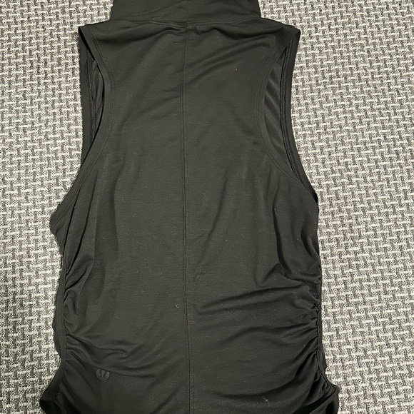 Lululemon See The Horizon Tank Sleeveless Turtleneck - Picture 2 of 7